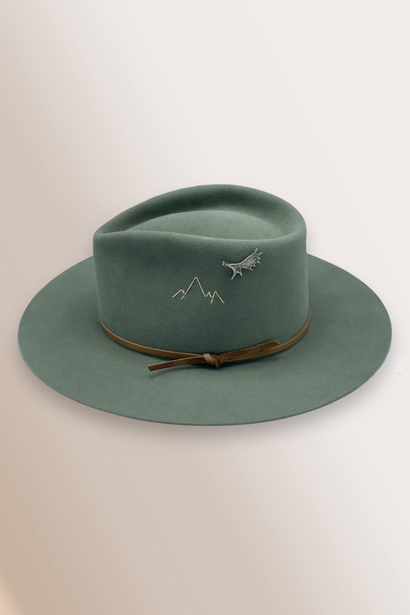 Moose Paddle Pin