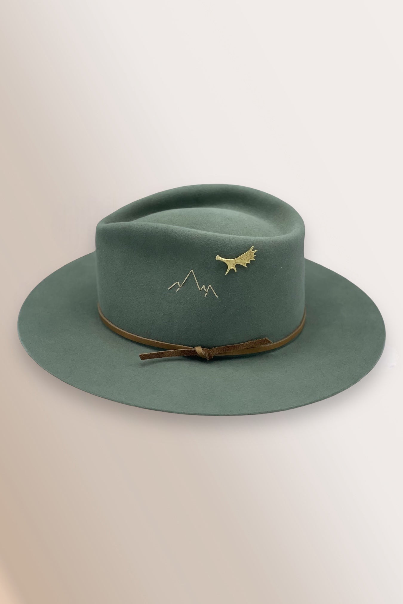 Moose Paddle Pin