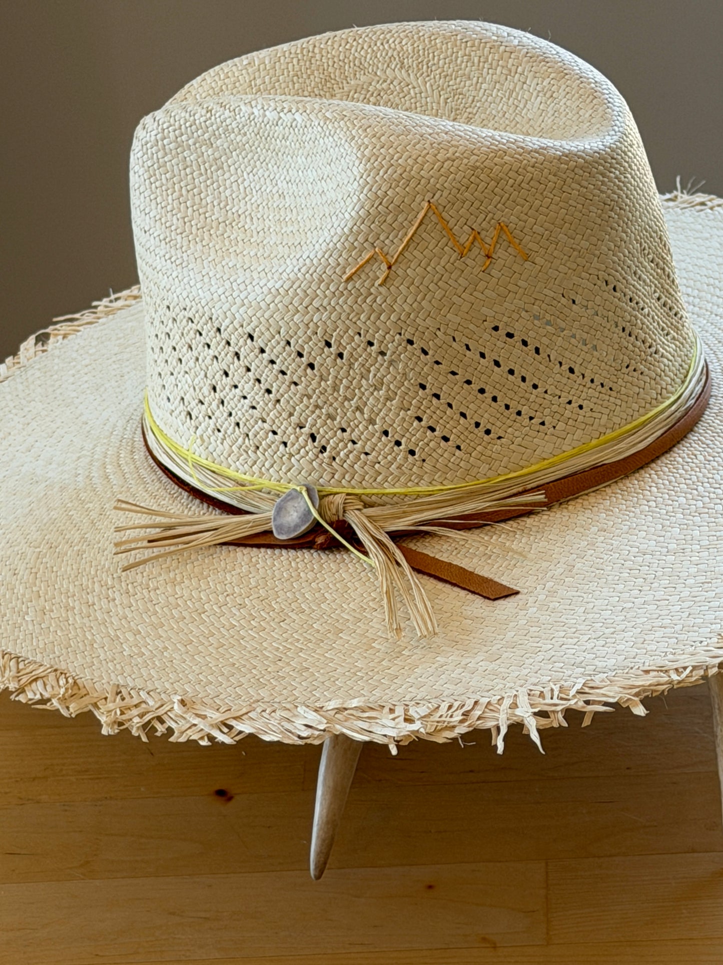 Straw with Perforated Crown - Frayed Brim